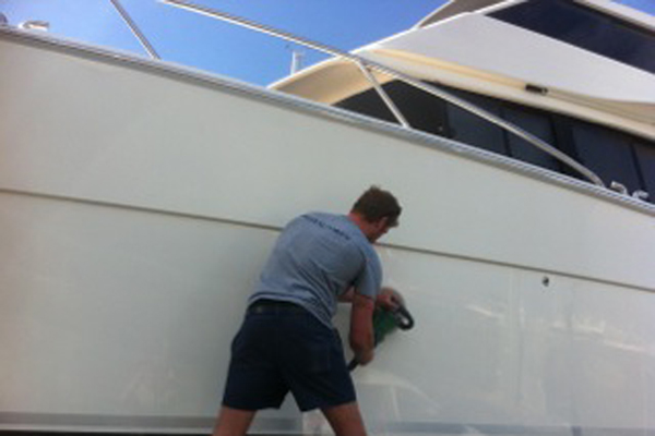 Polishing boat